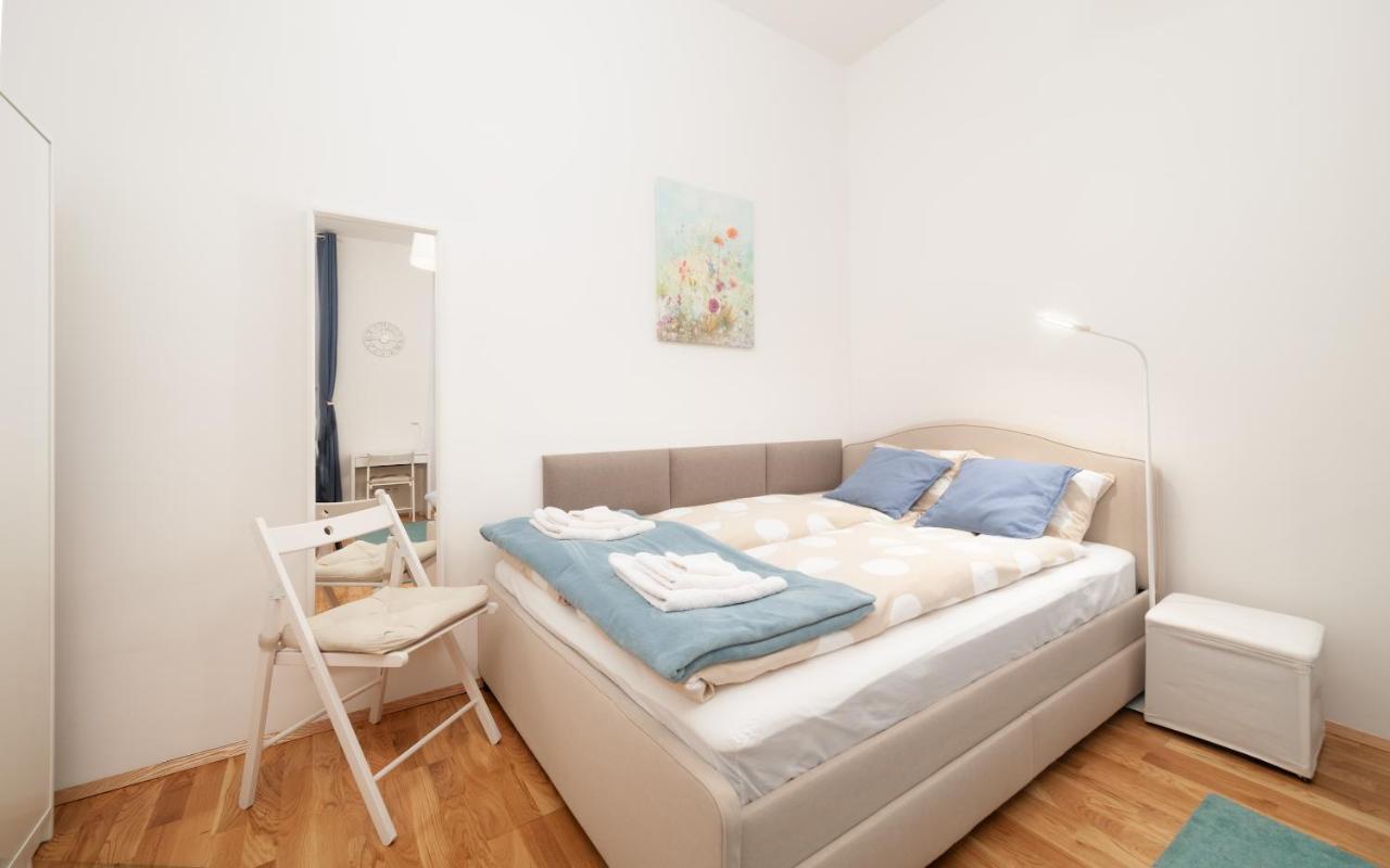 Malixa - Apartment In The Heart Of Vienna Next To Metro Екстер'єр фото